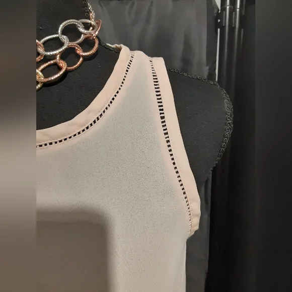 J. Crew Pink Tank Top Eyelit Design Women's Size 2P Business Casual Office - Picture 4 of 8